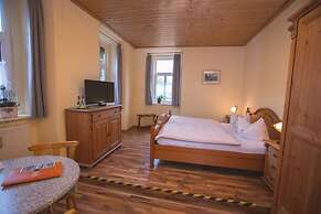Friedrichshof Restaurant & Pension