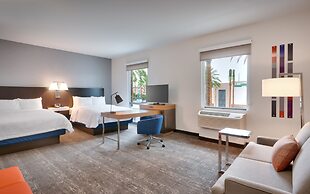 Hampton Inn  & Suites Anaheim Resort Convention Center