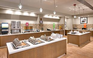 Hampton Inn  & Suites Anaheim Resort Convention Center