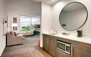 Hampton Inn  & Suites Anaheim Resort Convention Center