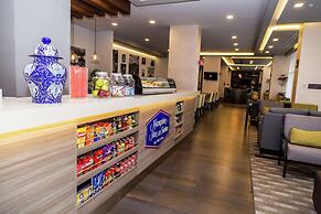 Hampton Inn & Suites by Hilton Puebla