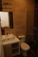 Gold Crown Apartments