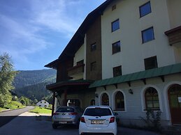 Jagdhof Hotel