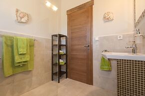 Luxury Villa Sea Seeker with Pool