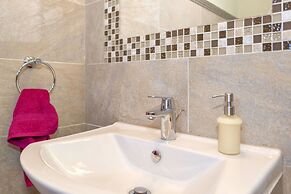 Luxury Villa Sea Seeker with Pool