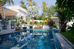 Blissful Tropical Stay at SeaLaVie Villa