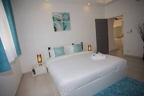 Blissful Tropical Stay at SeaLaVie Villa
