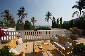 Blissful Tropical Stay at SeaLaVie Villa