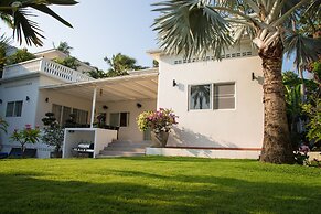 Blissful Tropical Stay at SeaLaVie Villa