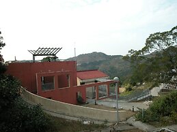 YHA Sze Lok Yuen Tai Mo Shan Youth Hostel