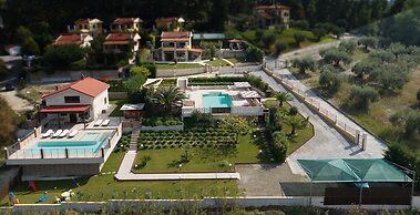 Aracelia Villas with private pools