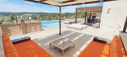 Aracelia Villas with private pools