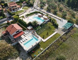 Aracelia Villas with private pools