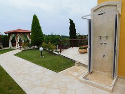 Aracelia Villas with private pools