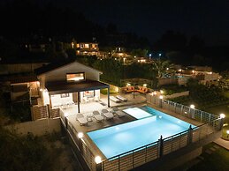 Aracelia Villas with private pools