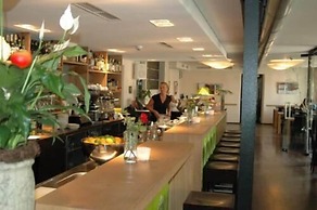 OX Hotel Café Bar Restaurant