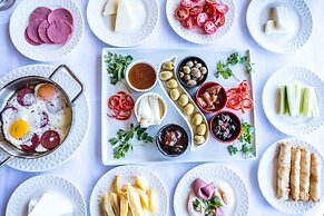 Riverside Garden Resort