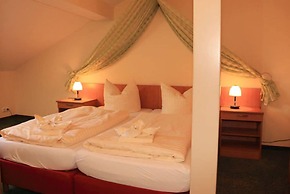 Strandhotel & Restaurant Mirow