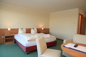 Strandhotel & Restaurant Mirow