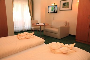 Strandhotel & Restaurant Mirow