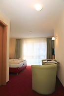 Strandhotel & Restaurant Mirow