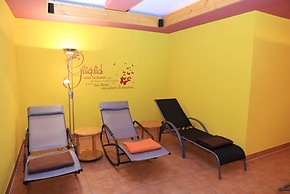 Strandhotel & Restaurant Mirow