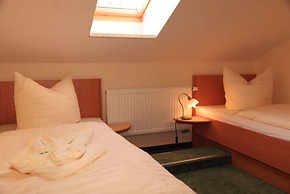 Strandhotel & Restaurant Mirow