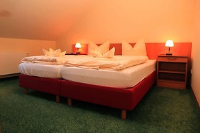 Strandhotel & Restaurant Mirow