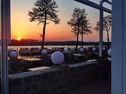 Strandhotel & Restaurant Mirow