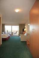 Strandhotel & Restaurant Mirow