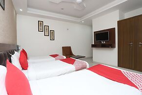 Capital 0 18693 Hotel Levanti