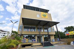 OYO Flagship 19307 Hotel Season Choice