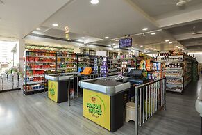 OYO Flagship 19307 Hotel Season Choice