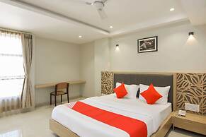 OYO Flagship 19307 Hotel Season Choice