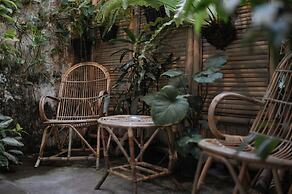 Snooze Guesthouse Yogyakarta - Hostel