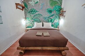 Snooze Guesthouse Yogyakarta - Hostel