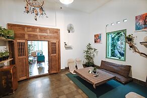Snooze Guesthouse Yogyakarta - Hostel
