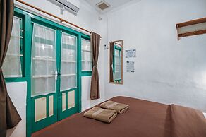 Snooze Guesthouse Yogyakarta - Hostel
