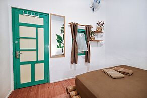 Snooze Guesthouse Yogyakarta - Hostel