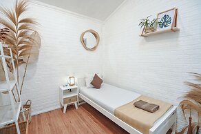 Snooze Guesthouse Yogyakarta - Hostel