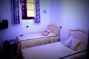 Breeze Flora Hotel