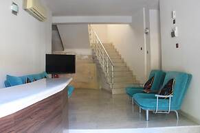 Breeze Flora Hotel