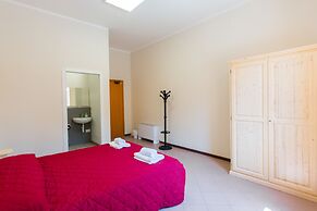 Student's Hostel Estense