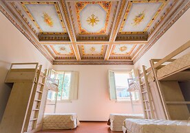 Student's Hostel Estense