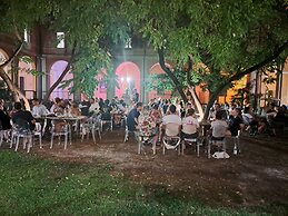 Student's Hostel della Ghiara