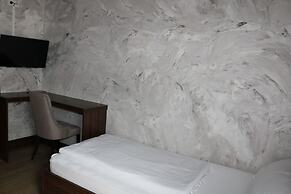 Louis Hotels