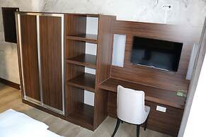 Louis Hotels