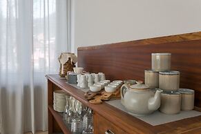Boulevard 900 - Comfort and Style - Entire Structure 12 Beds