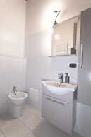 Boulevard 900 - Comfort and Style - Entire Structure 12 Beds