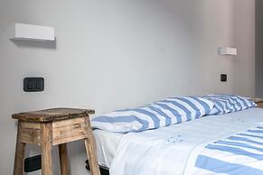 Boulevard 900 - Comfort and Style - Entire Structure 12 Beds